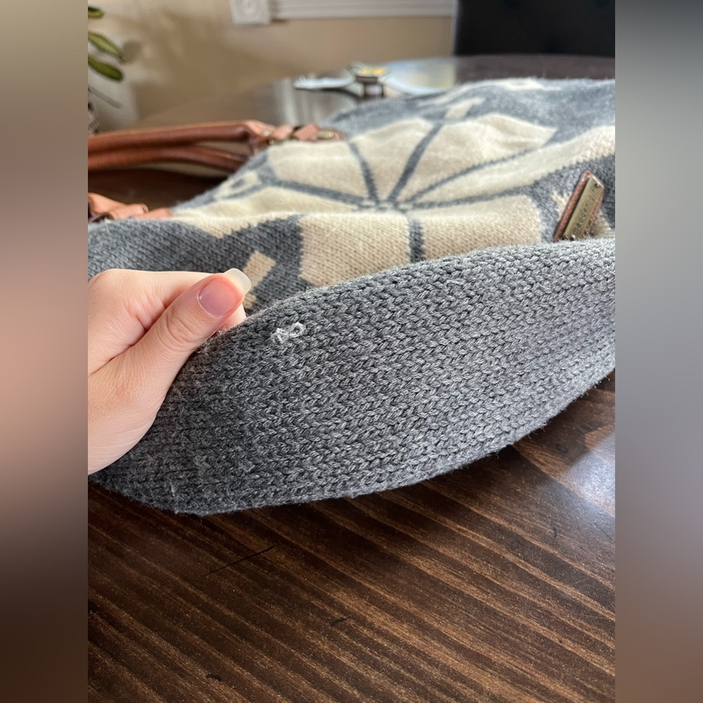 Madden Girl Y2K Grey and White Sweater Shoulder Bag Purse - Picture 7 of 8